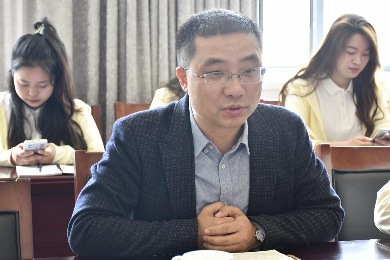 【博学广志】南南不辍助成长 合作共赢创辉煌——记南京市金陵小学广志路校区欢迎南中医实习生活动_html_106b7558.jpg