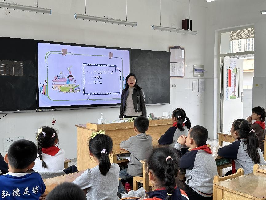【博学广志】家长职业进课堂，劳动教育“童”成长_html_mb6945ac.jpg