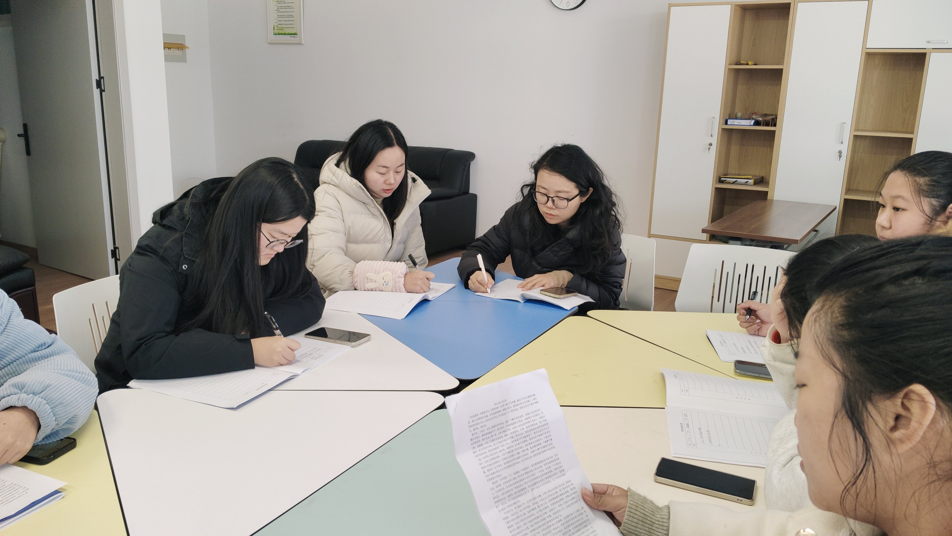 【湖畔·德育研习】育德润心，守护成长——记一年级班主任会议_html_m301bfe0b.jpg