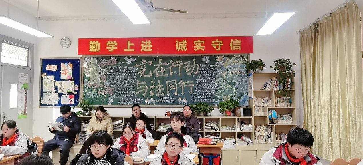 青年教师展风采新闻_html_69aacb4.jpg