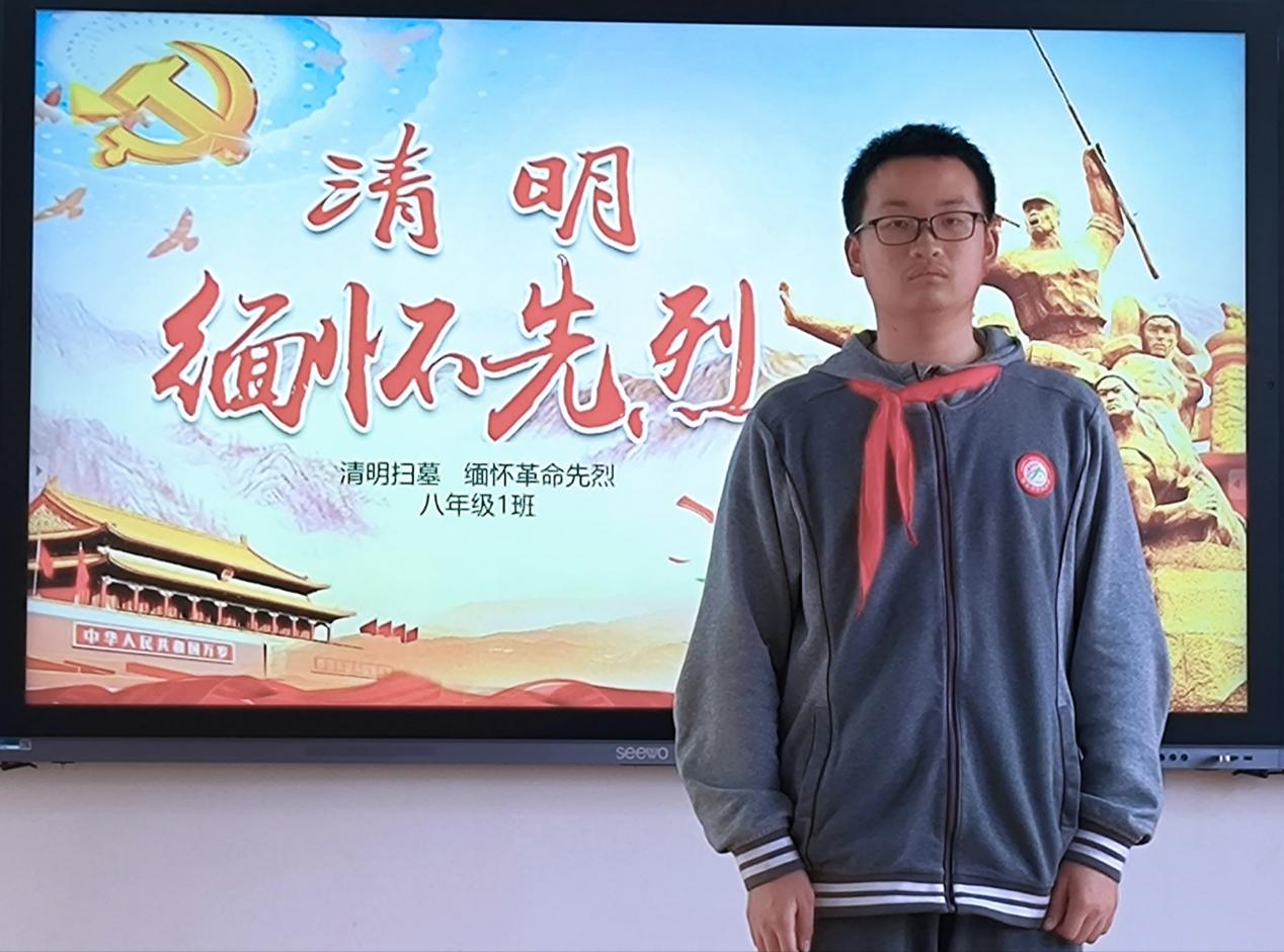 【新闻稿】追寻革命历史足迹传承奋斗创新精神营防中学开展我们的节日清明经典诵读_html_m155b980c.jpg