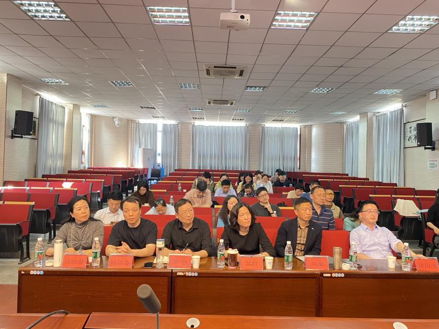 3.26精益联盟班主任研训活动_html_13207eca.jpg