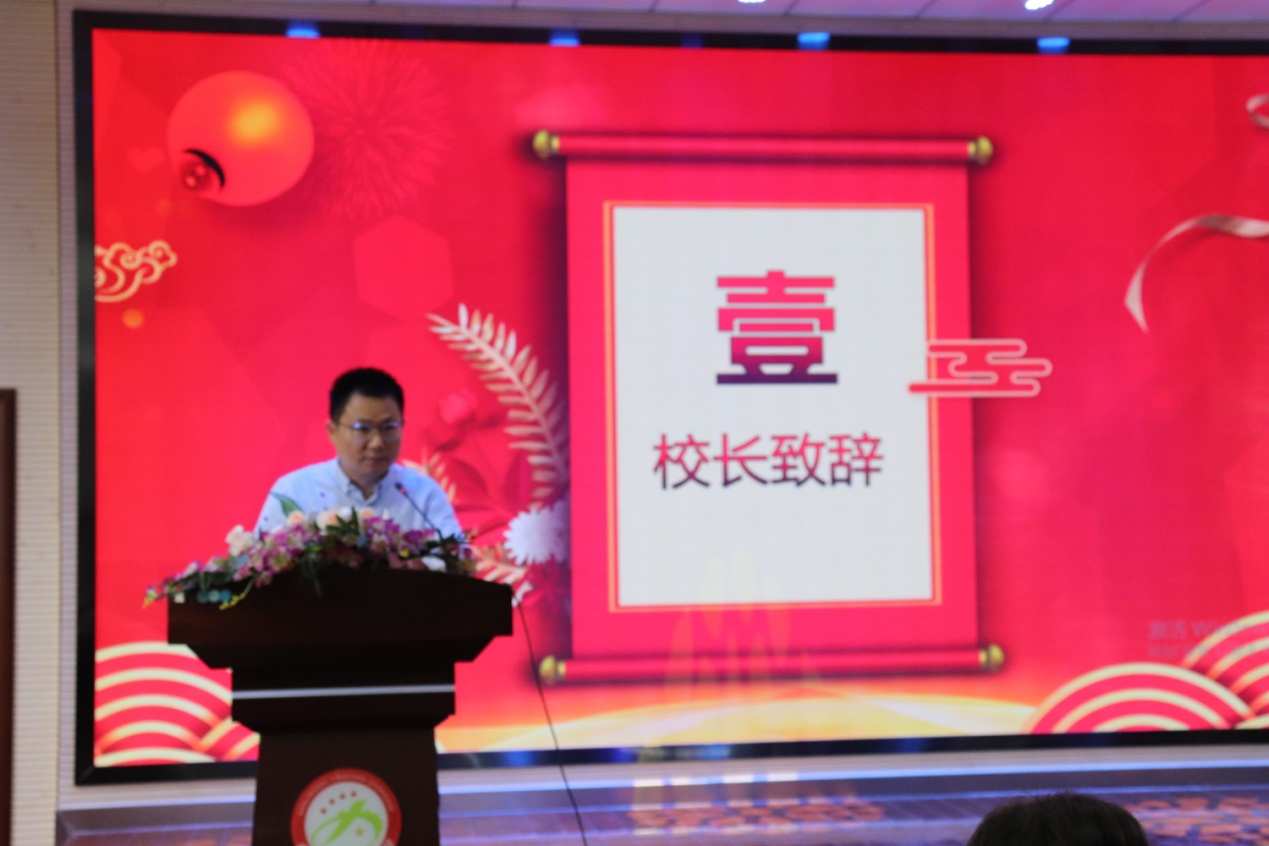毕业典礼暨社团巡礼新闻稿_html_14b6e2c6.jpg