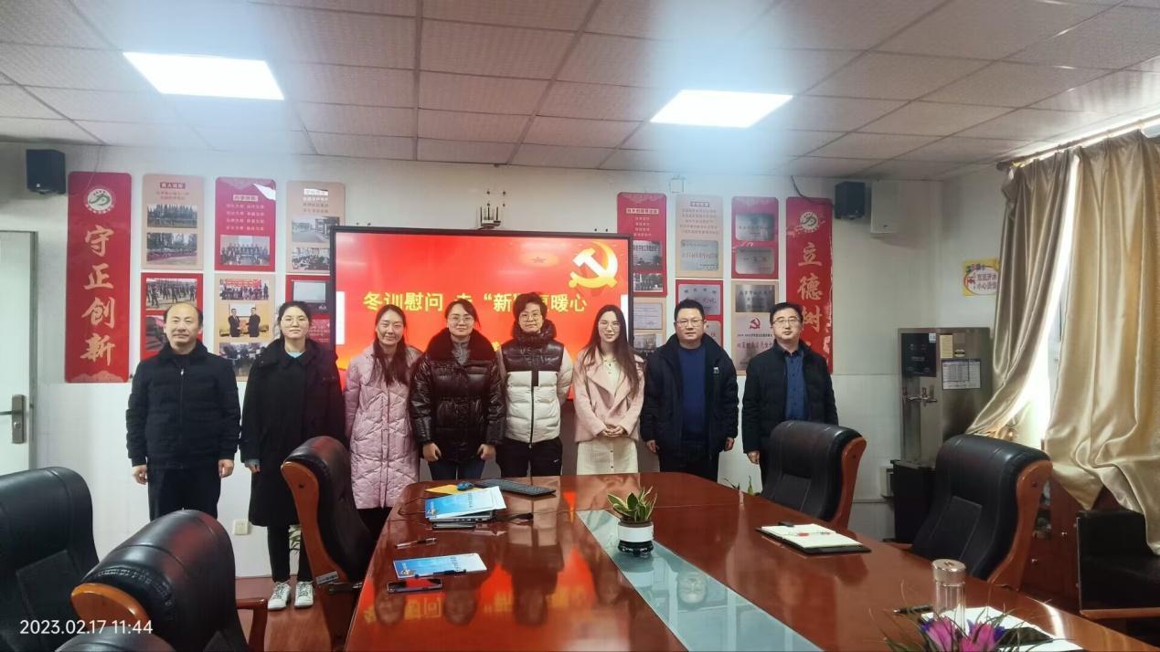冬训慰问 走“新”更暖心_html_5abfca19.jpg