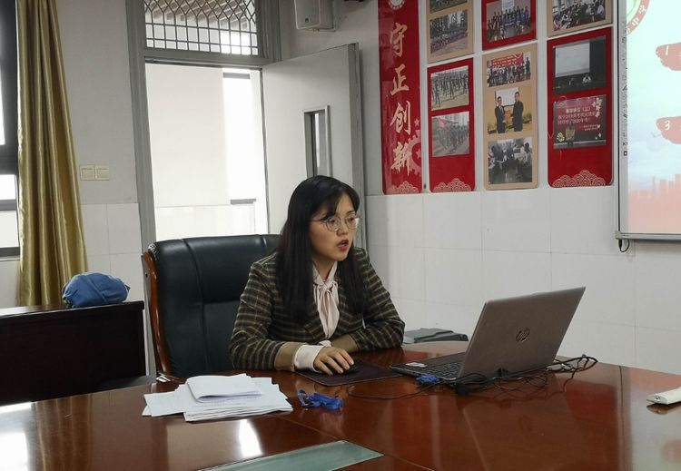 10月德育会议_html_m70f398d2.jpg