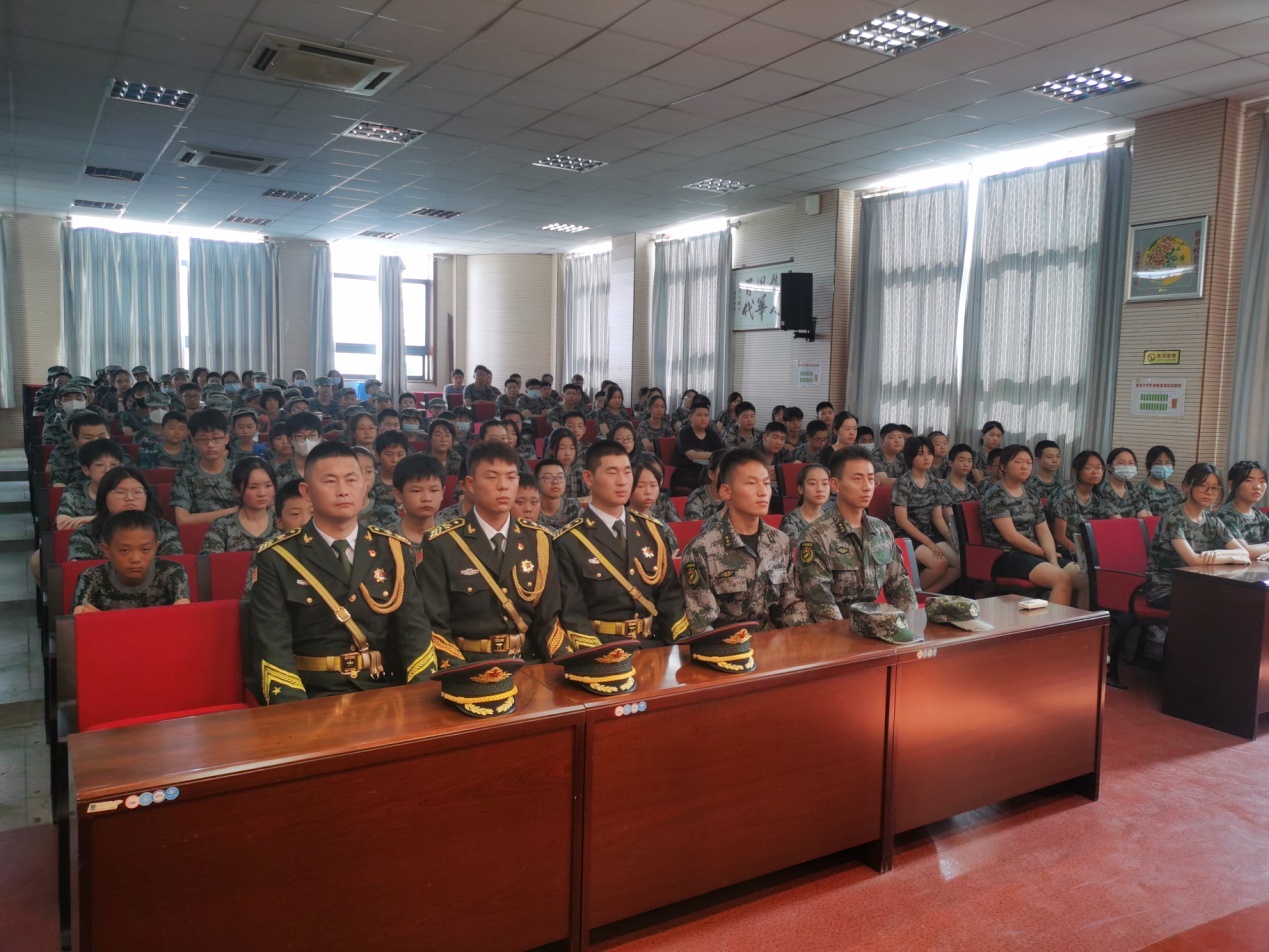 学习军人优良品质  落实国防教育实践_html_1902476.jpg