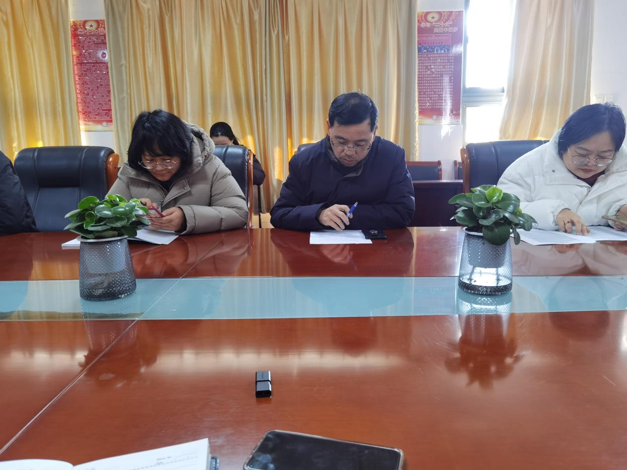 教研组长备课组长总结会新闻报道_html_mb95fd2f.jpg