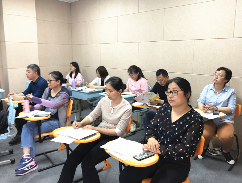 210524栖霞中心小学四年级语文教研组开展童话体裁教学研讨活动 (3).jpg