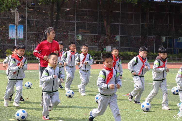 人间最美四月天_html_277d5033.jpg