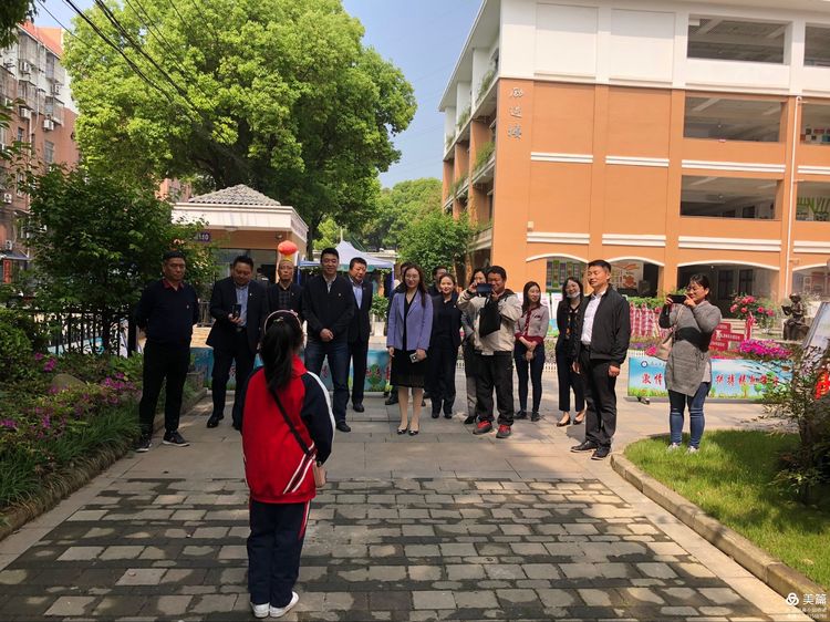 在这四月芳菲未尽之际_html_m6838222d.jpg