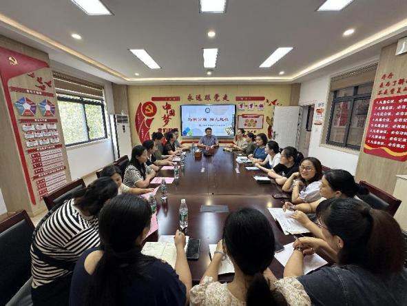 2023.8.24 阳光分班报道_html_4bb874b9.jpg