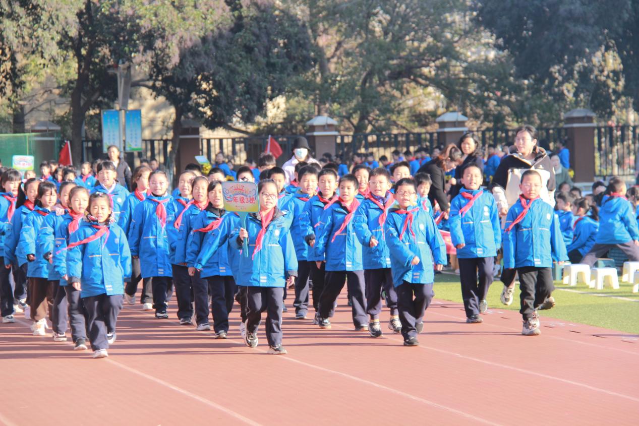幕府山庄小学第六届冬季运动会(1)_html_2330997.jpg