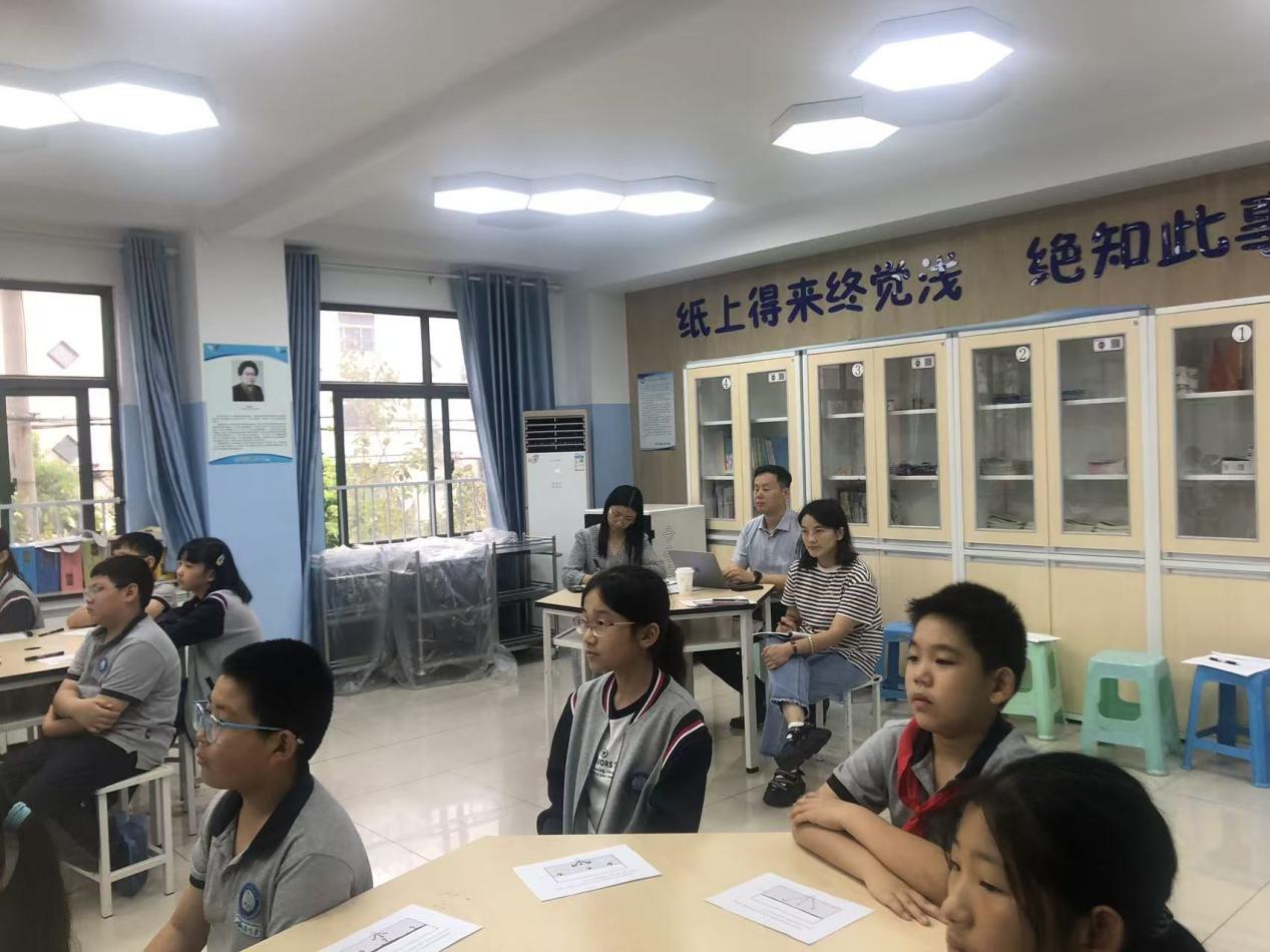 幕府山庄小学开展《热对流》科学课研讨活动，聚焦小班化教学赋能探究式学习_html_b0740a1.jpg