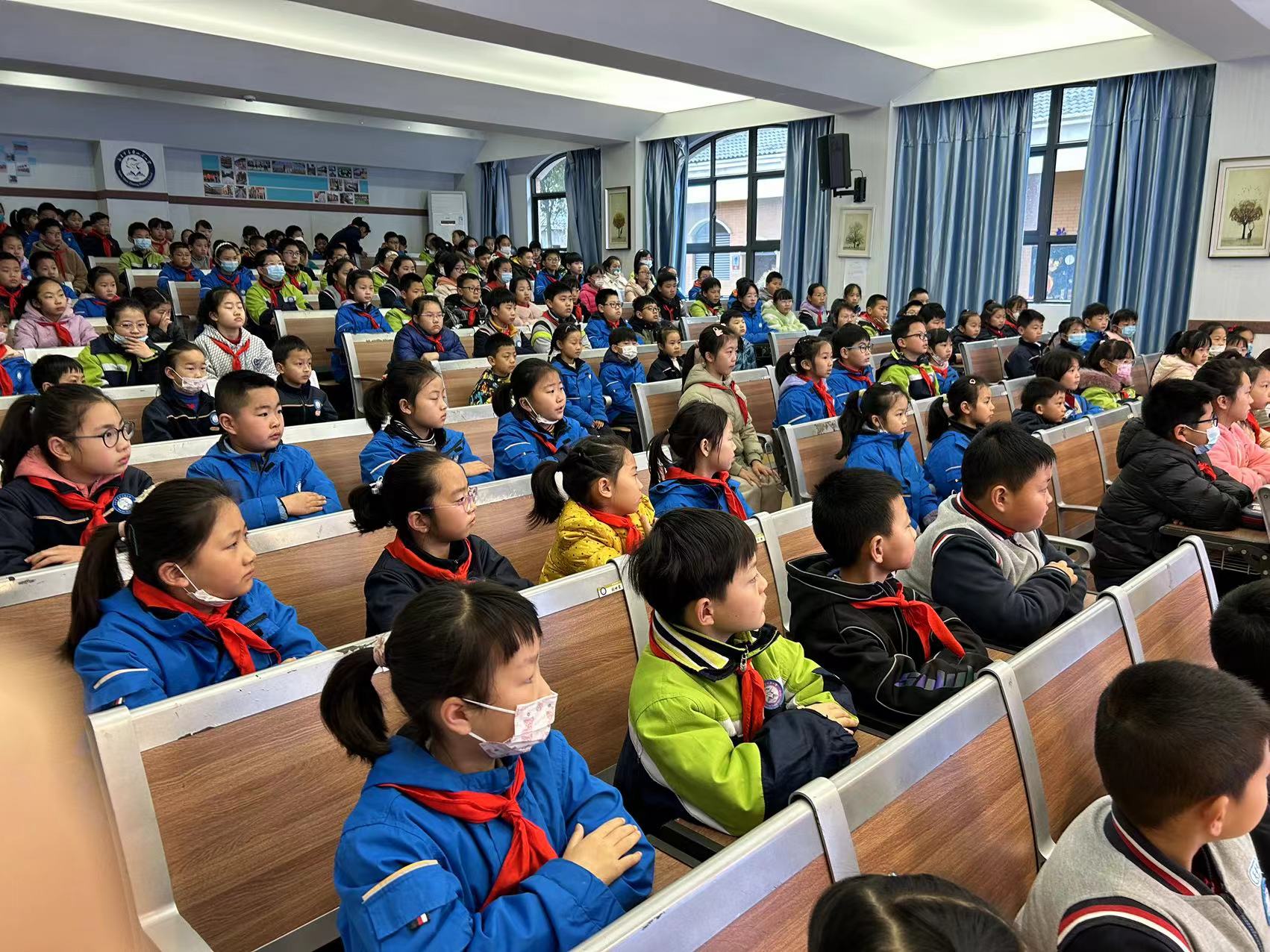 新闻稿_html_m7a2ed20c.jpg