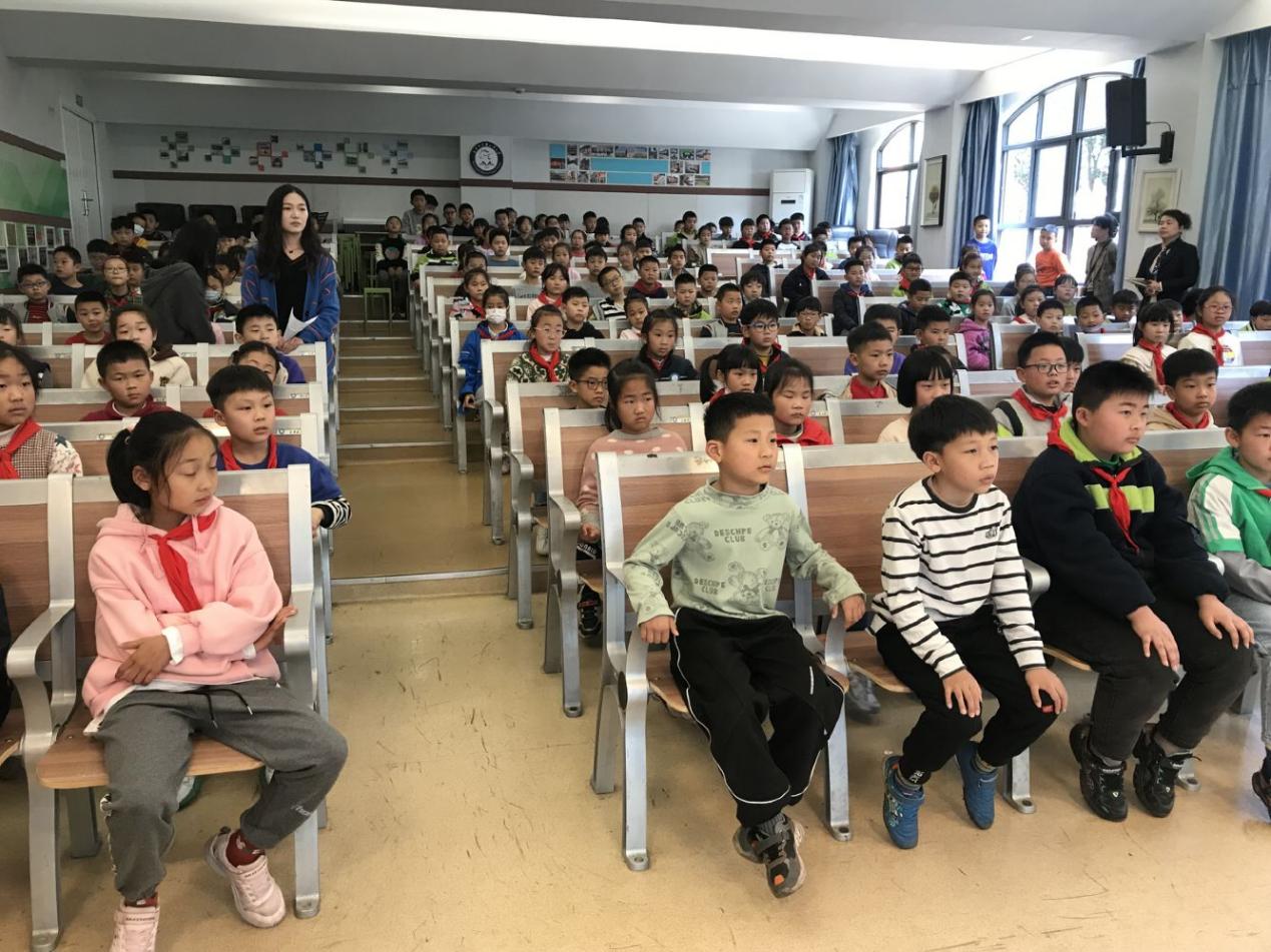 【励进幕小】蜕变与成长——幕府山庄小学三年级全体学生会新闻报道_html_291f3ec7.jpg