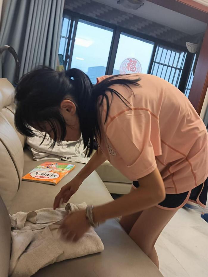 六年级报道_html_m18c65f02.jpg