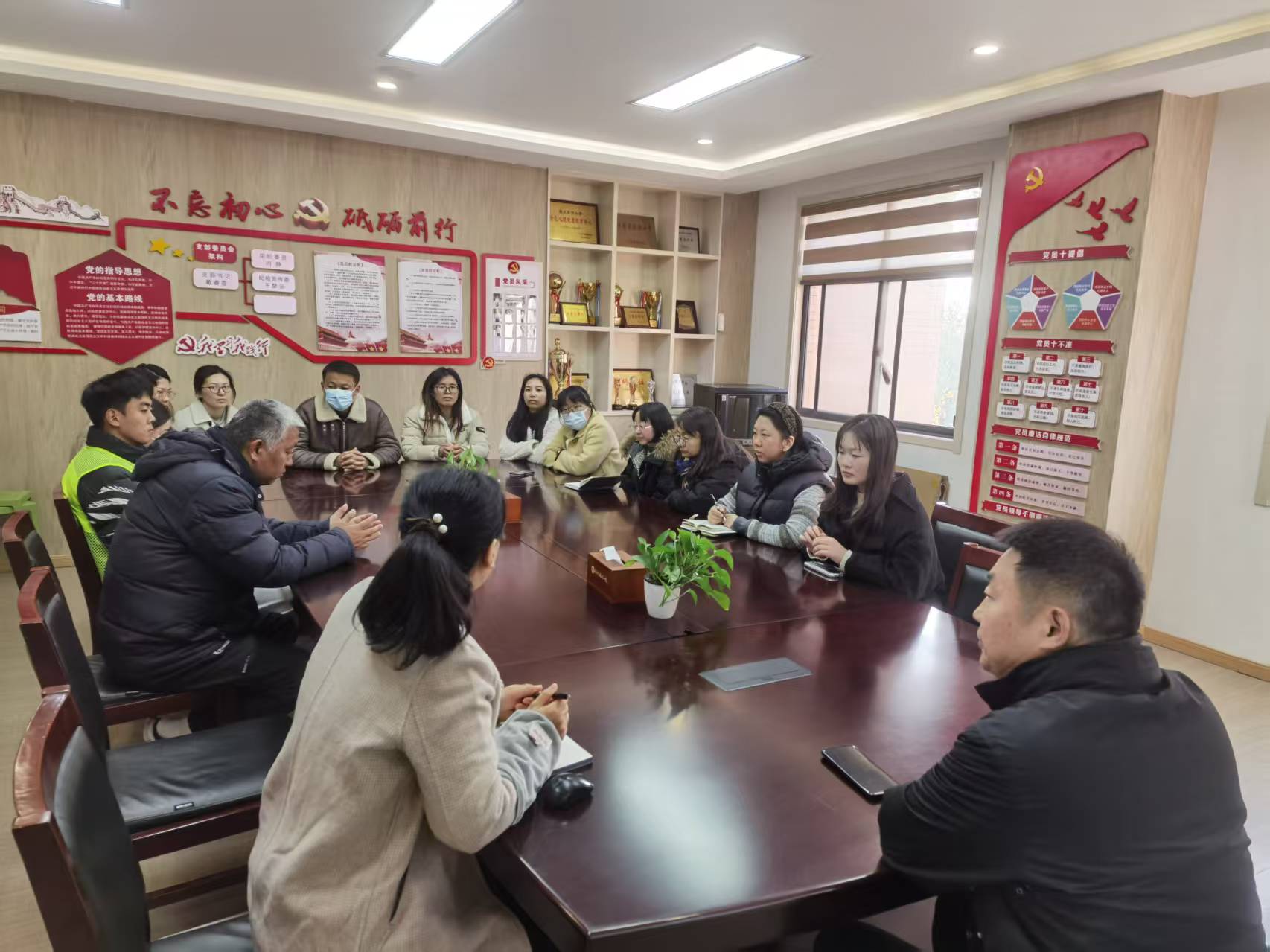 采撷科研硕果 蓄力扬帆前行——栖霞区教育科学“十四五”规划课题校内结题论证会_html_34fd0f78.jpg