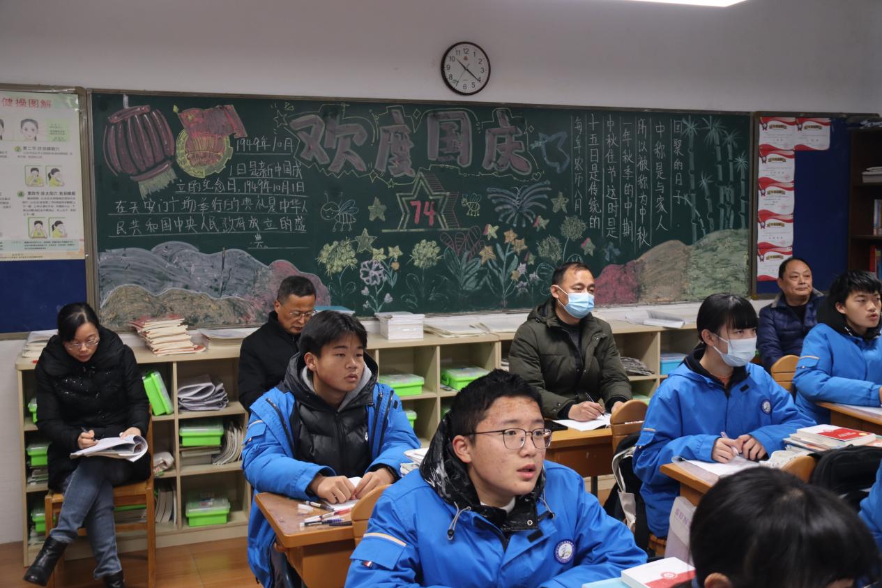 以赛促教助成长 砥砺青春绽芳华_html_6d768b9.jpg
