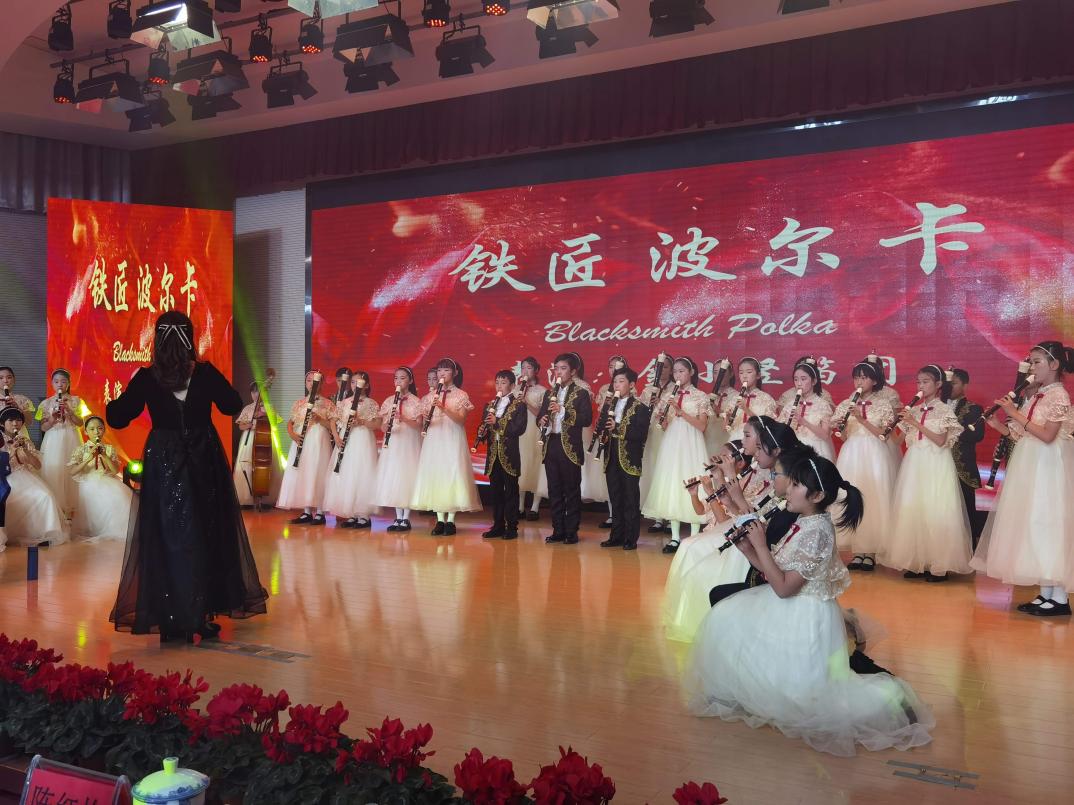 红色映像金小华章有图_html_4347d4f6.jpg