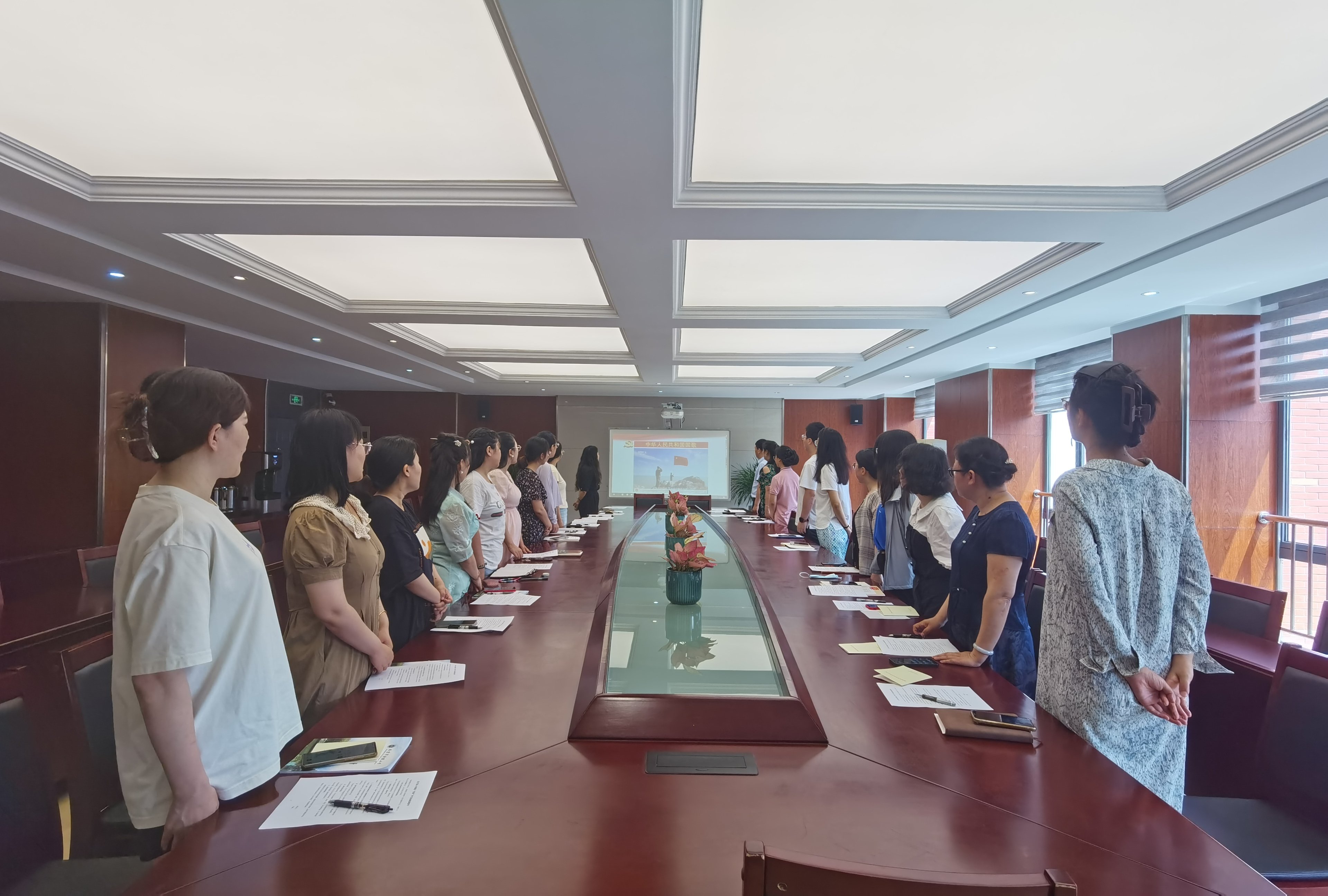 【石抱树.先锋行】(主题党日)学思想 见行动 建新功——南京市金陵小学和园校区第一党支部迎“七一”主题党日活动_html_7f97847c.jpg