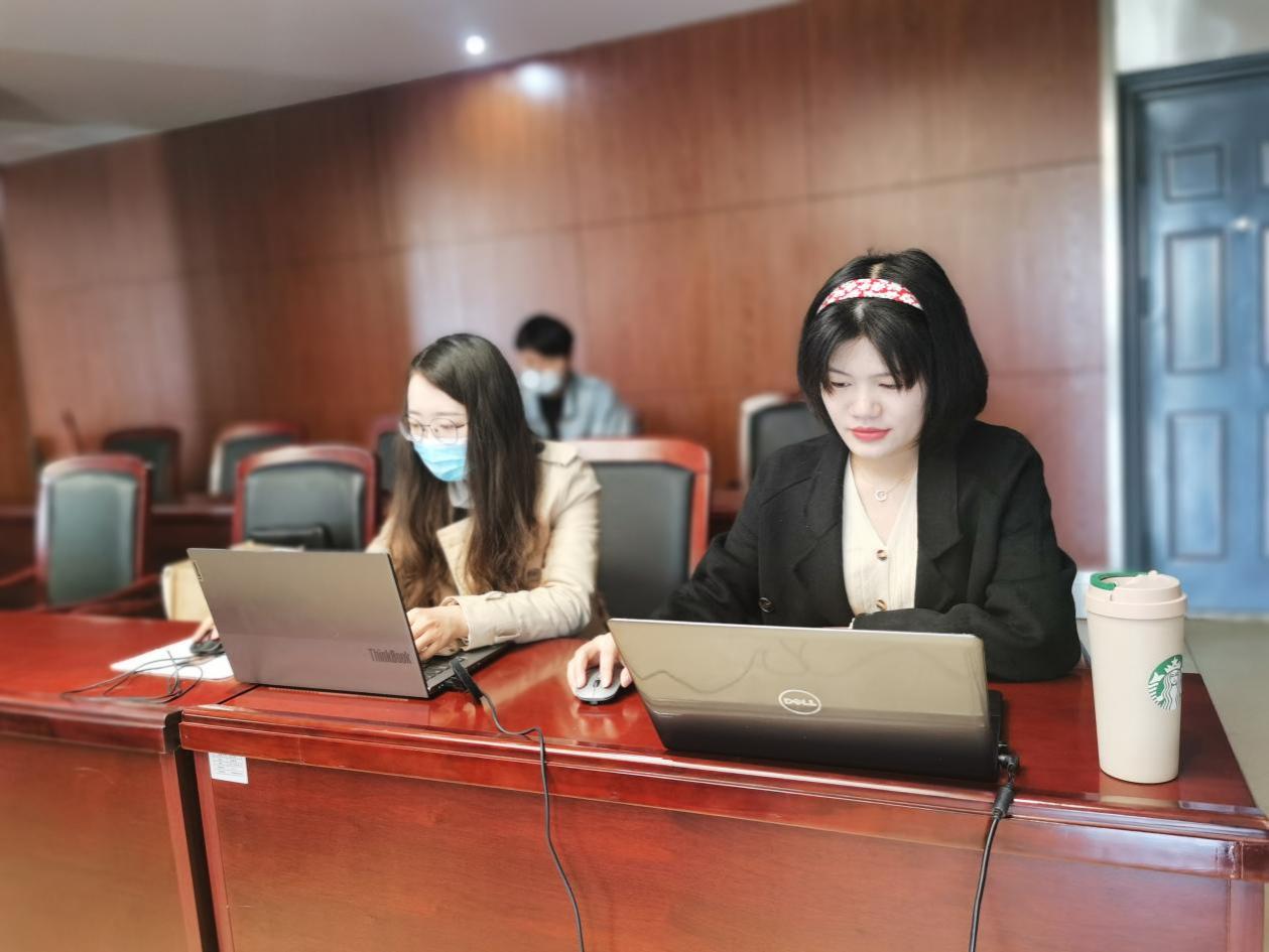 （定稿）抗疫有我 疫路同行_html_m7e91506a.jpg