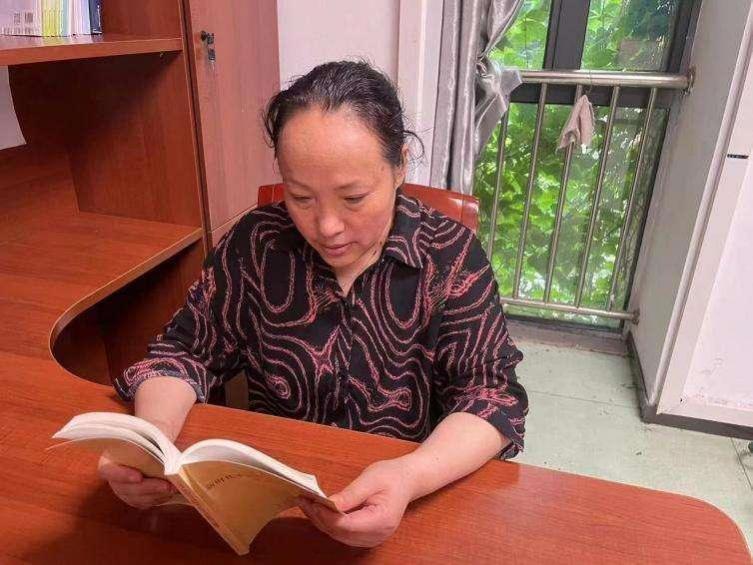 8月主题党日——阅读红色书籍 锤炼党性修养_html_3bf50988.jpg
