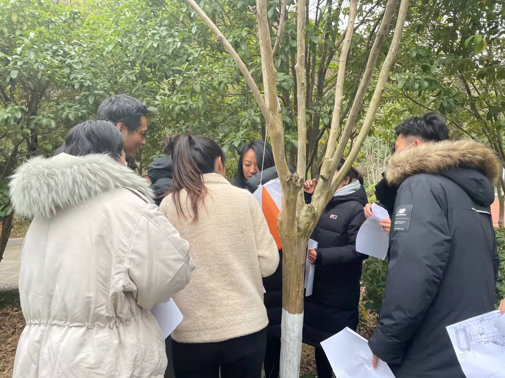 新闻稿:南京市金陵小学定向越野暨快乐计步活动(1)_html_m4d5ff8f8.jpg