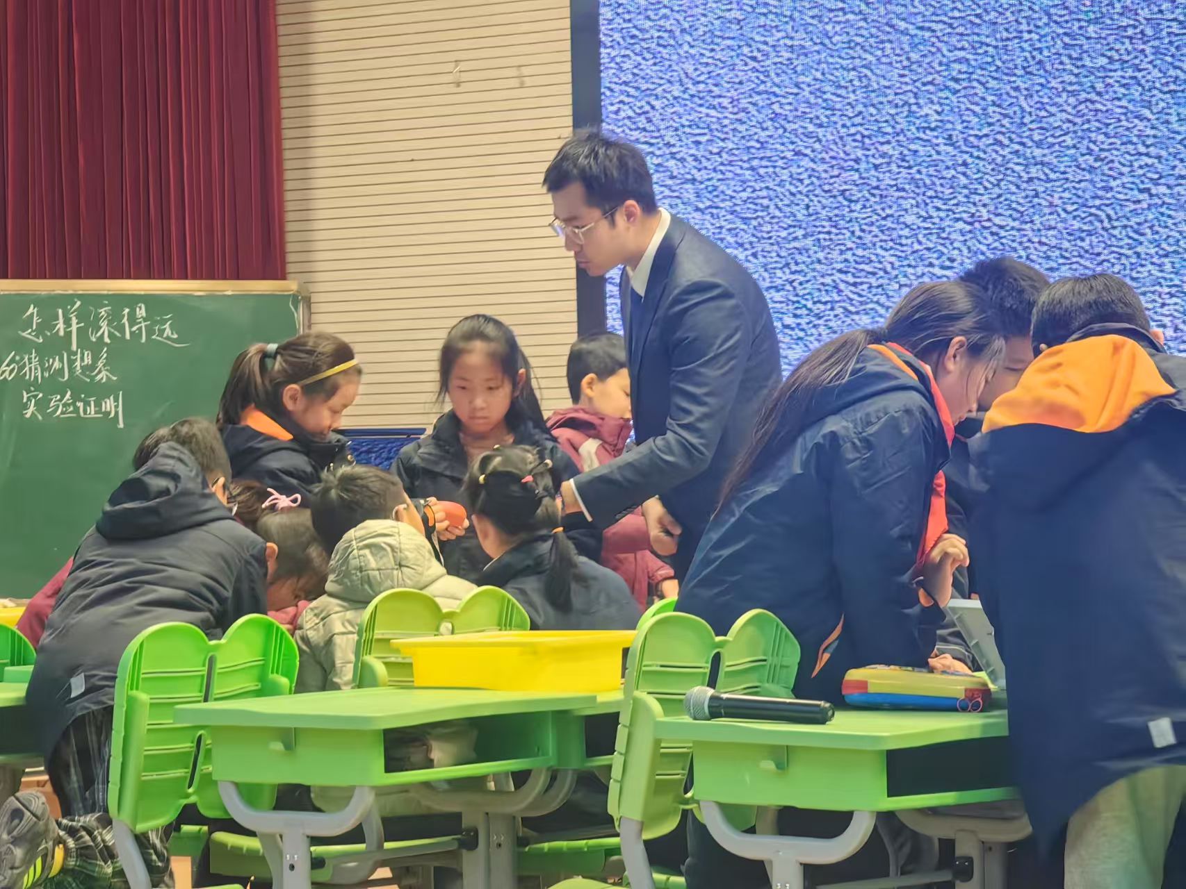 综合实践展风采，凝智研讨共成长_html_m635ecc5e.jpg