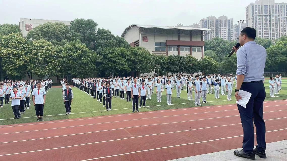 【尚真华电】珍爱生命 安全同行——华电中学开展第23个全国“安全生产月”系列活动_html_m775eeb90.jpg