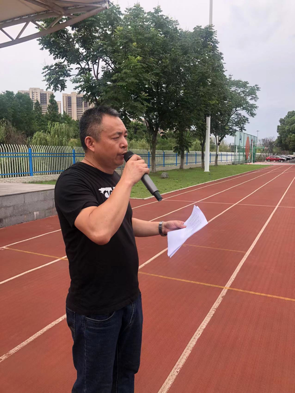 【尚真华电】硕果盈枝 收获成长——华电中学举办散学典礼_html_5f76c055.png