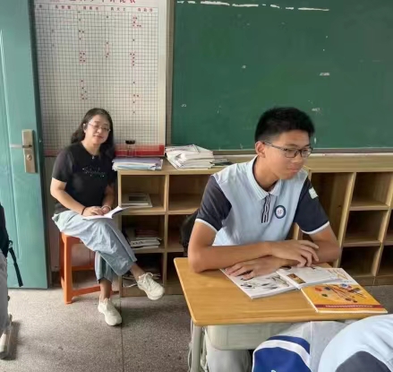推门听课，共促成长2022.9.1_html_m5fb05736.jpg