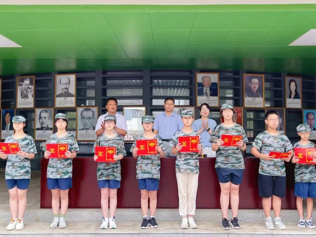 【附中燕子矶初中部】开学第一课--附燕学子齐集结_html_m2fc693cc.jpg