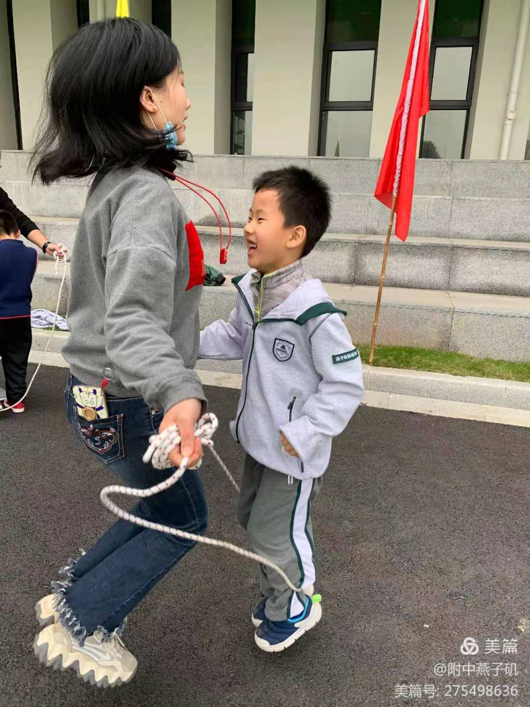 校园体育节_html_m44cddf9f.jpg