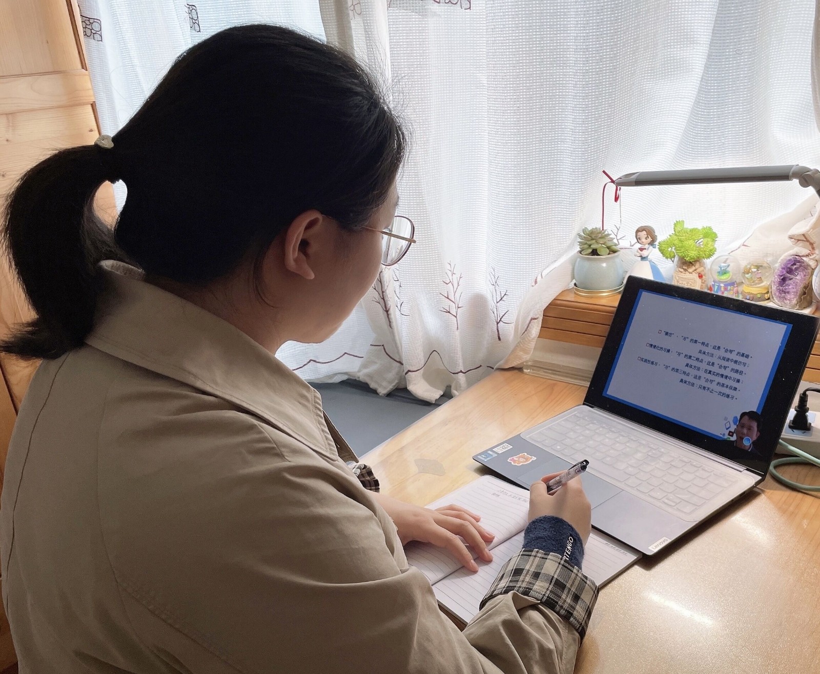 刘欣彤.jpg