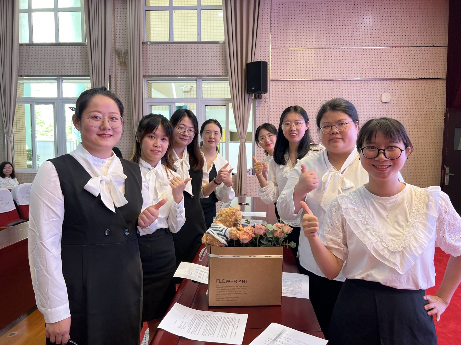 【花港一小】青蓝携手薪火传，筑梦芳华共前行 ——花港一小“青蓝工程”师徒结对仪式 暨青年教师研修班开班仪式