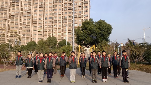 [花港一小]立报国之志，践爱国之行 ——花港一小第十六周主题升旗仪式