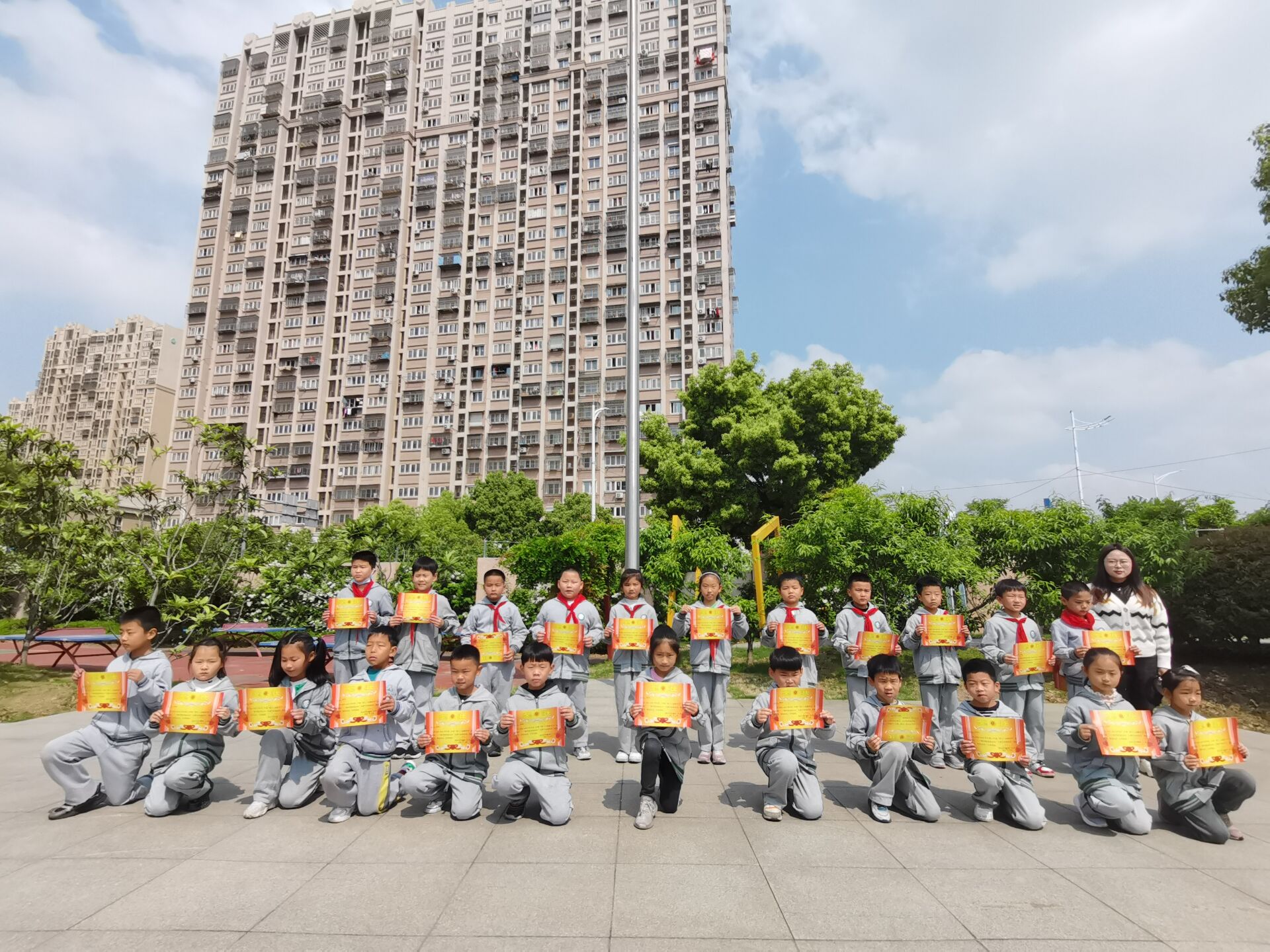 栾颖颖2.jpg
