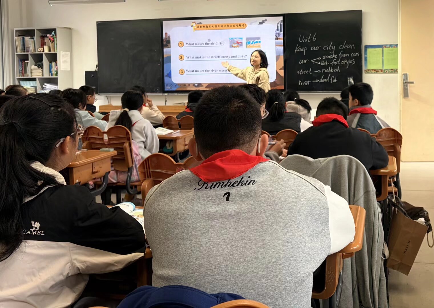 【花港一小】“守”好主阵地 “推”出新成长（一百三十六) ——花港第一小学推门听课活动