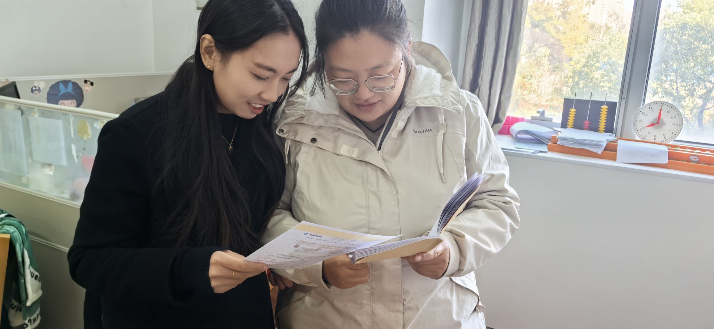 毛新怡老师执教《探索规律 一一间隔排列》（1）.jpeg