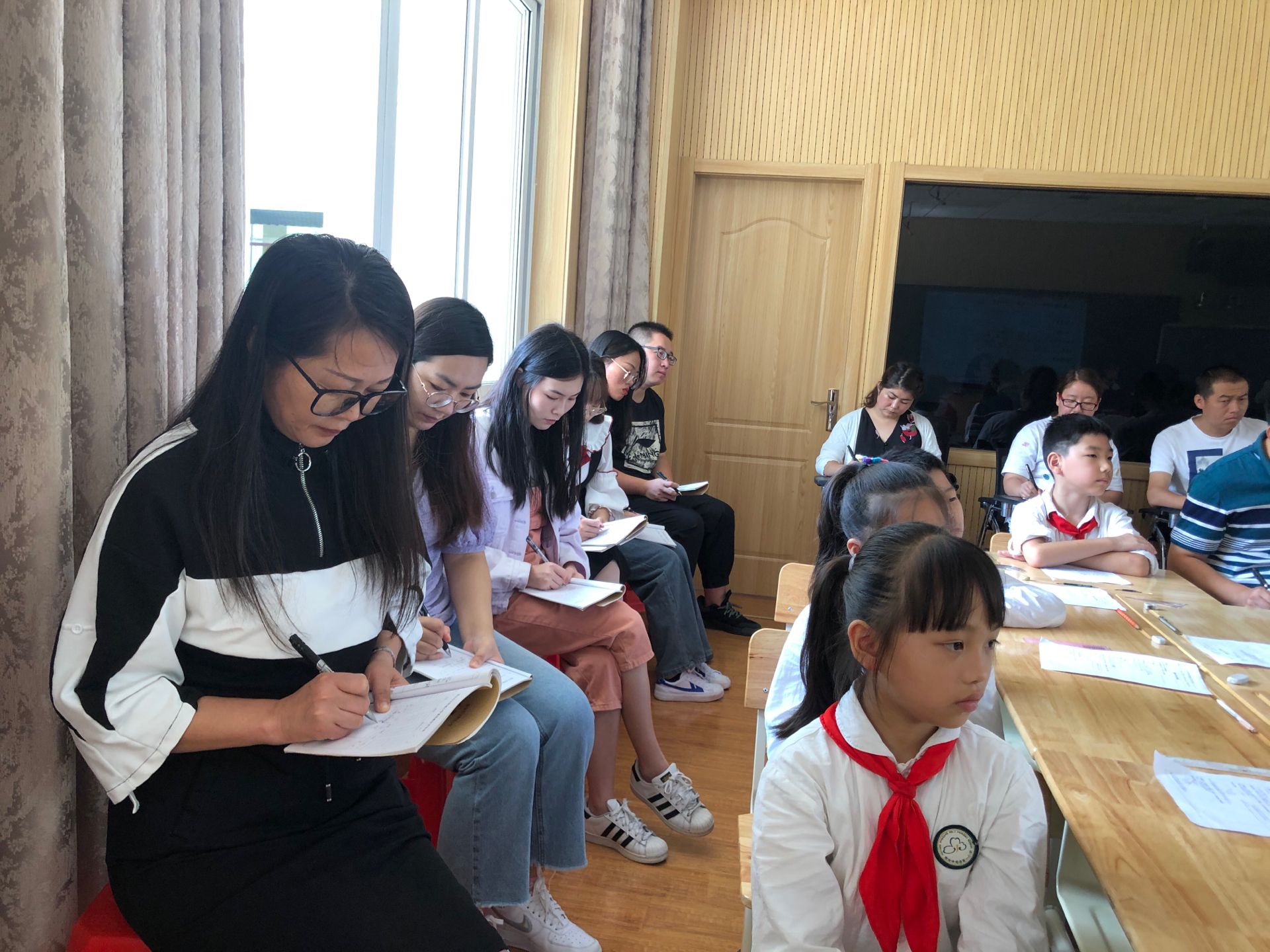 【花港一小】常规视导促发展，紧抓教学重实效