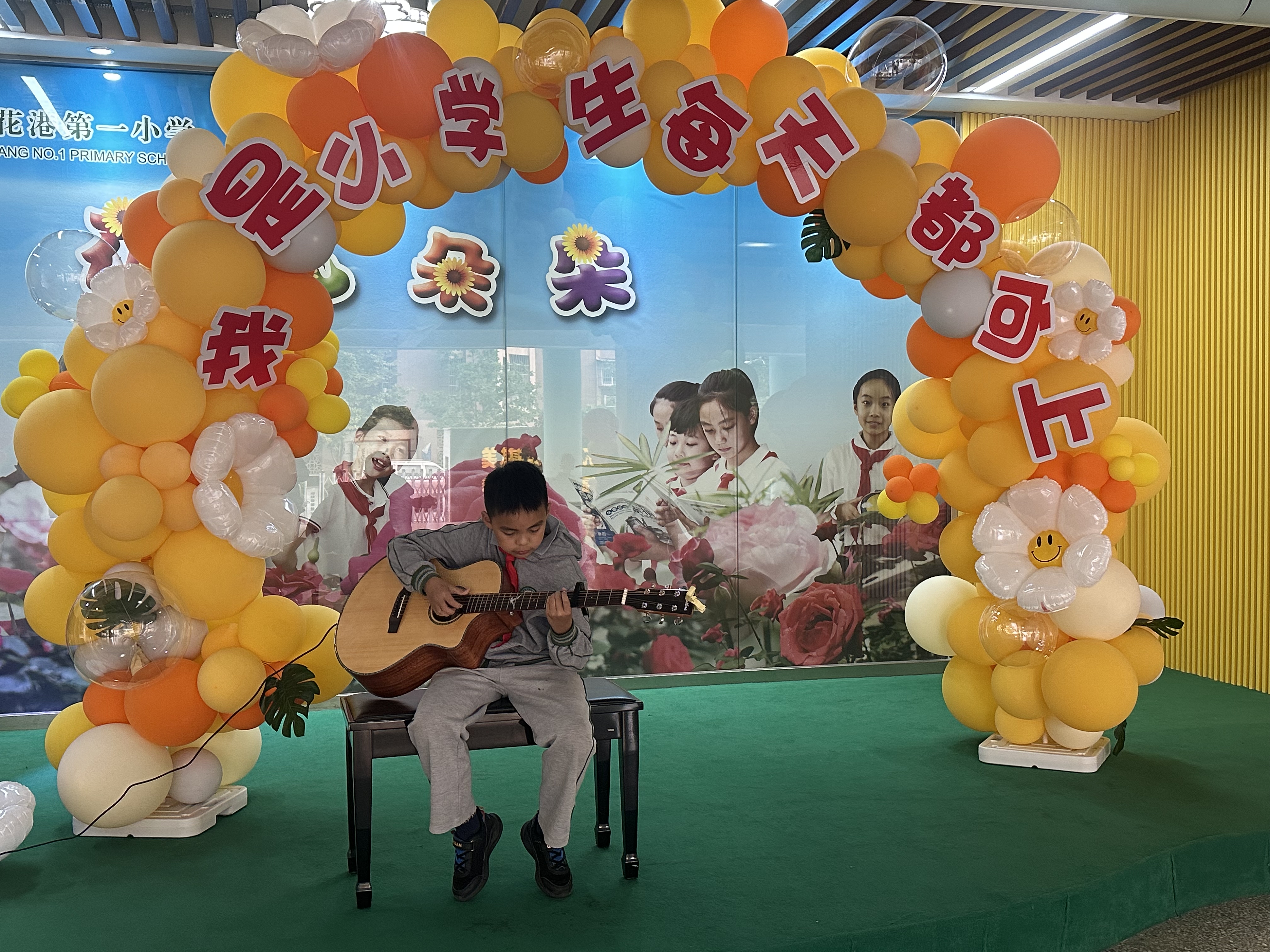 周泰龙.png