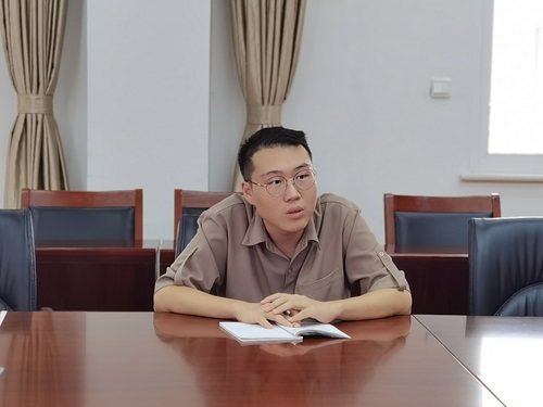 殷钰老师.jpg