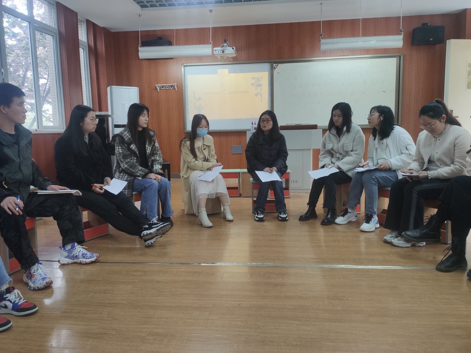 【花港一小】释放压力 自我赋能 ——花港第一小学青年教师研修班（一百零二）