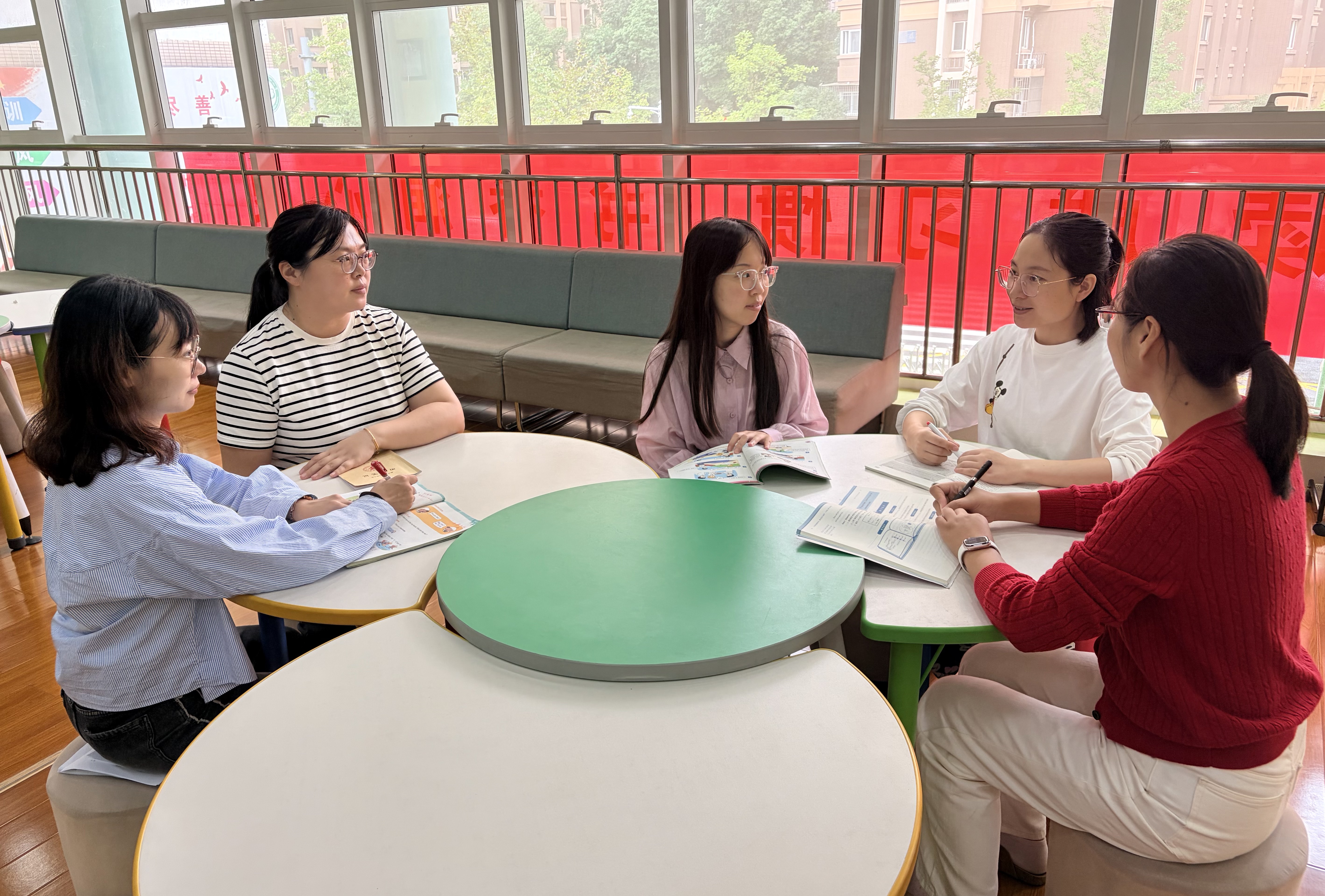 英语组.png 英语组.png