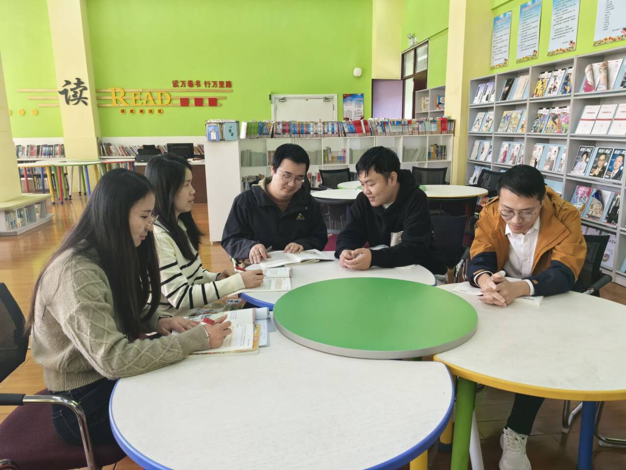 六年级.jpg