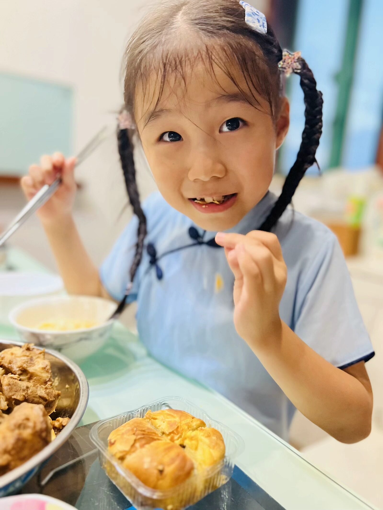 【花港一小】我们的节日·中秋（三）——合家欢聚喜团圆