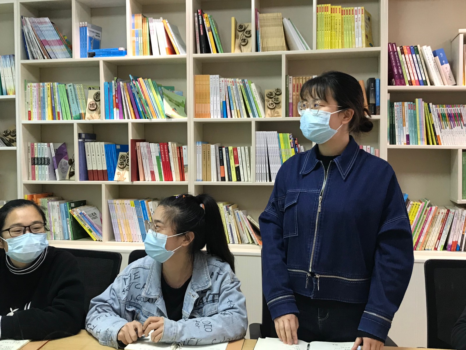 刘老师发言.jpg