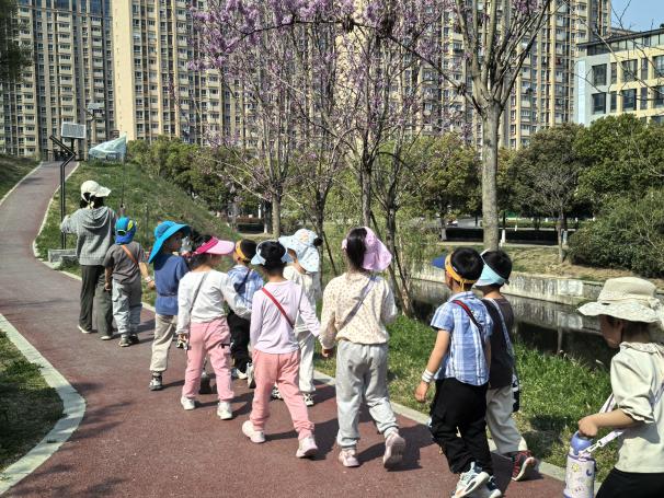20250328大班远足活动_html_79dc1b66.jpg