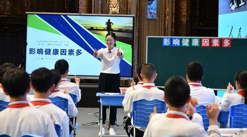 新建 DOCX 文档_html_739f0368.jpg