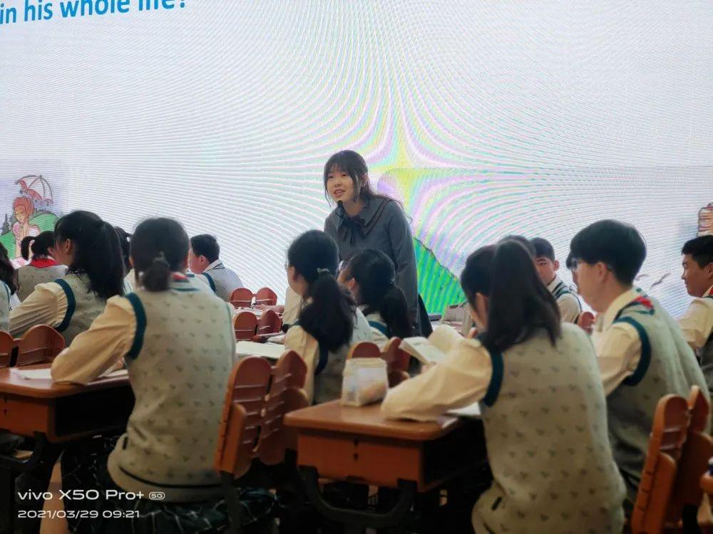 202103【梁晓燕名师工作室】《人面巨石》英语整本书阅读研讨.docx_html_36f04937.jpg